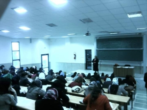 الناشطة &quot;حكيمة صبايحي&quot; تحت الحصار....أما آن لهذه المآسي أن تنتهي!!