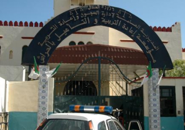 الانتظار الطويل...بين سجني الحراش والقليعة..