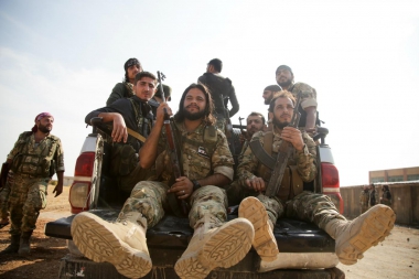 تركيا تنشر قوات بحرية لحماية طرابلس مع انضمام مقاتلي المعارضة السورية إلى الحرب في ليبيا